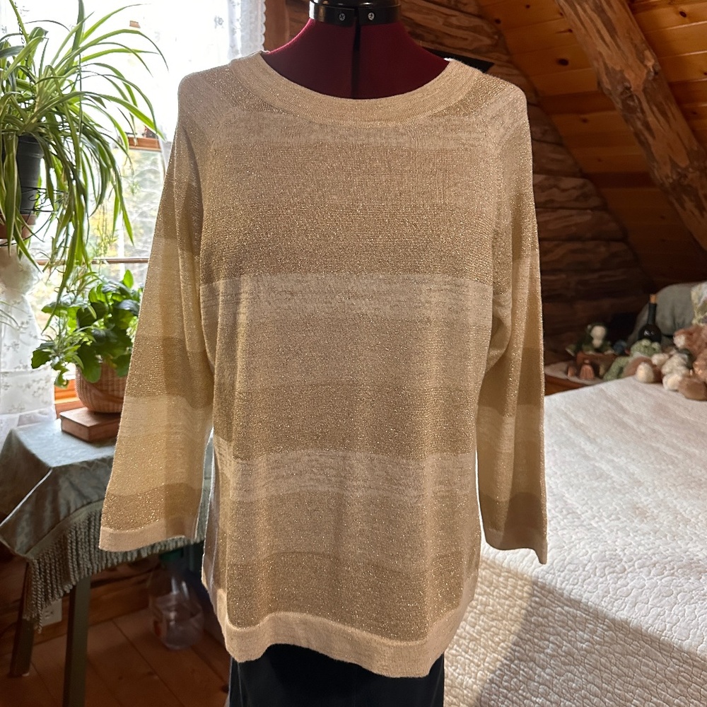 SAGHARBOR Dress to Impress Gold Shimmer Top L NWT